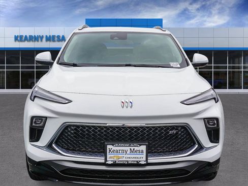 Used 2024 Buick Encore GX Sport Touring FWD image 2