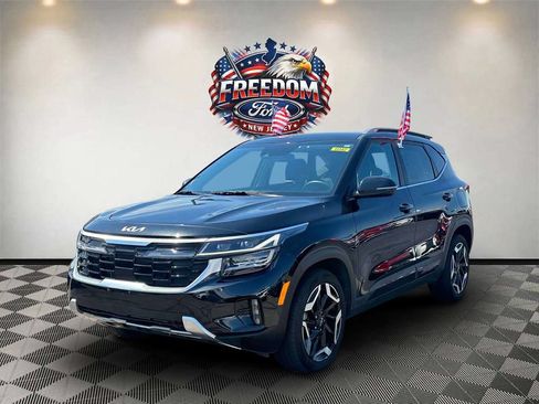 Used 2024 Kia Seltos SX AWD/4WD image 2