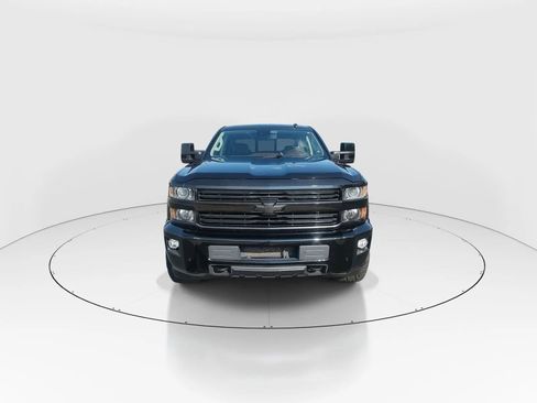 Used 2015 Chevrolet Silverado 2500 High Country w/ Duramax Plus Package image 3