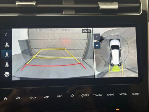 Used 2023 Hyundai Tucson Limited image 14