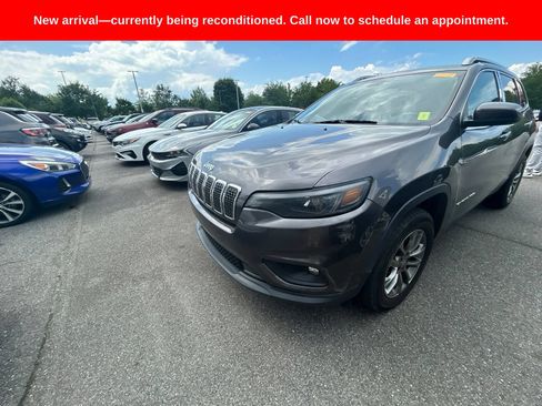 Used 2019 Jeep Cherokee Latitude Plus w/ Comfort/Convenience Group AWD/4WD image 14