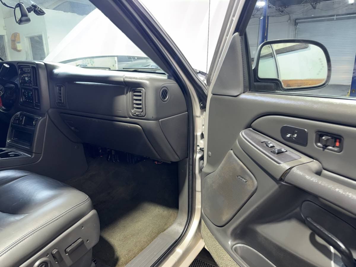Used 2004 Chevrolet Silverado 1500 4x4 Crew Cab w/ Z71 Convenience Package 2 image 23