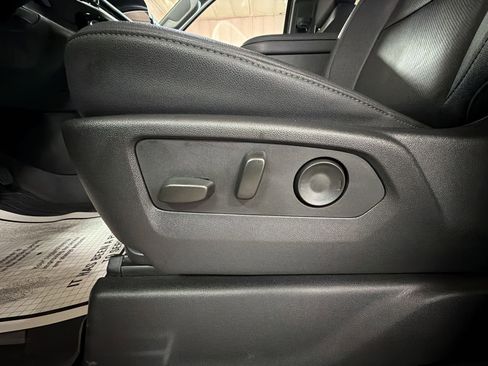 Used 2024 GMC Sierra 1500 SLT w/ SLT Premium Plus Package image 19