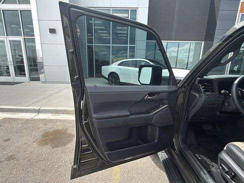Used 2024 Lexus GX 550 AWD/4WD image 17