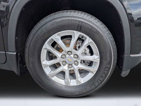 Used 2021 Chevrolet Traverse LT w/ LPO, Floor Liner Package image 10