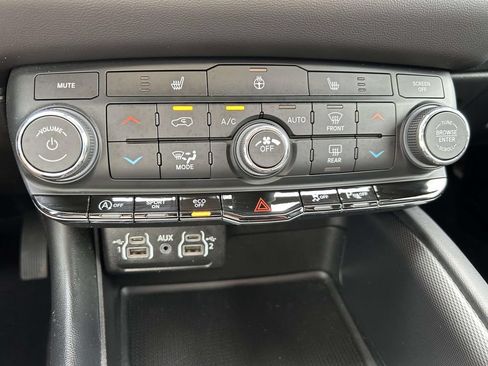 Used 2025 Dodge Durango GT RWD image 22