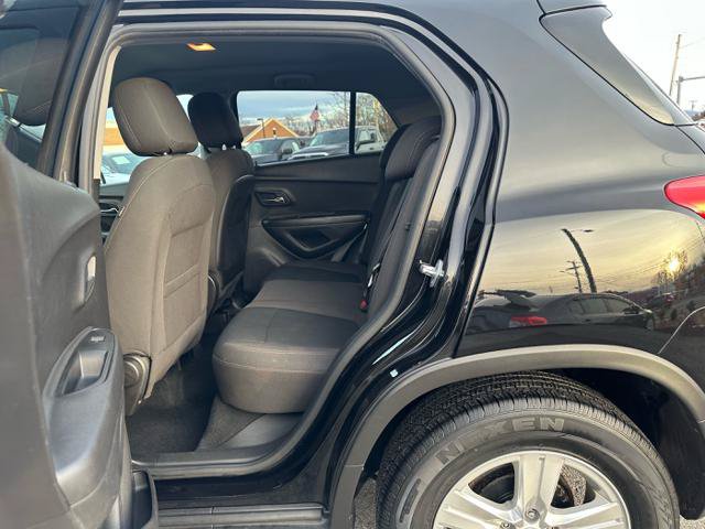 Used 2020 Chevrolet Trax LS w/ Tint and Cruise Package FWD image 12