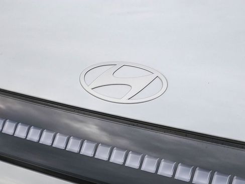New 2026 Hyundai Ioniq 9 Calligraphy AWD/4WD image 5