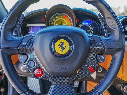 Used 2018 Ferrari California T image 16