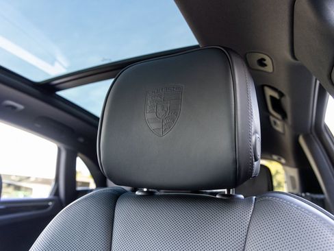 New 2026 Porsche Macan Turbo image 27