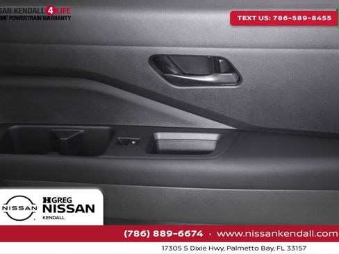 New 2024 Nissan Pathfinder SV w/ SV Premium Package image 28