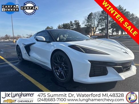 Used 2024 Chevrolet Corvette Z06 image 2