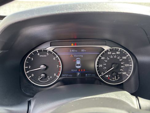 Used 2025 Nissan Altima 2.5 SV FWD image 40