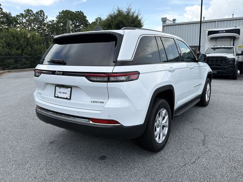 Used 2022 Jeep Grand Cherokee Limited RWD image 8
