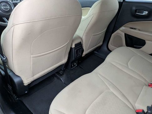 Used 2018 Jeep Compass Sport w/ Tech Group image 15