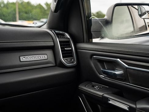 Used 2025 RAM 1500 Laramie AWD/4WD image 30