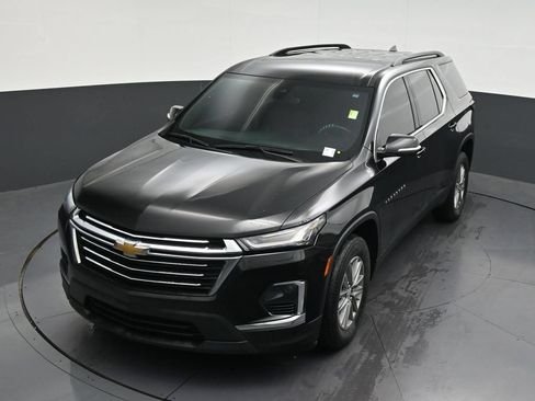 Used 2023 Chevrolet Traverse LT FWD image 23