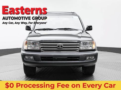 Used 2005 Toyota Land Cruiser AWD/4WD image 2
