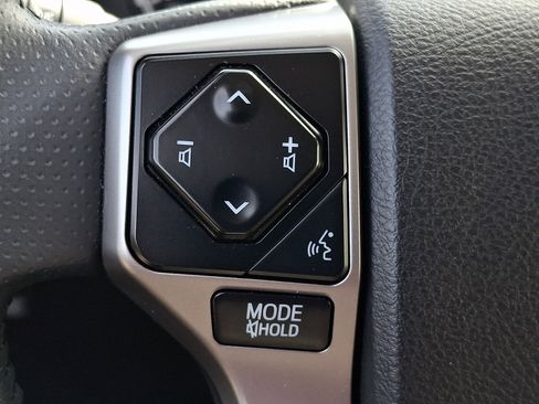 Used 2022 Toyota 4Runner Limited AWD/4WD image 23