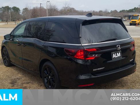 Used 2023 Honda Odyssey Sport image 11