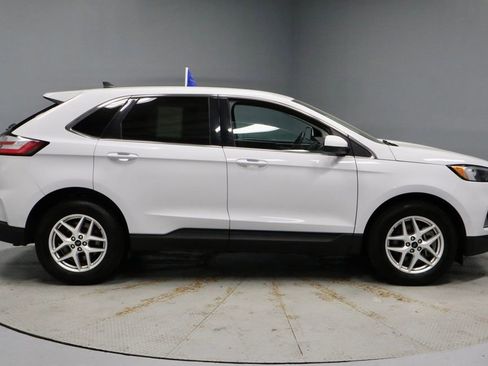 Certified 2024 Ford Edge SEL AWD/4WD image 6