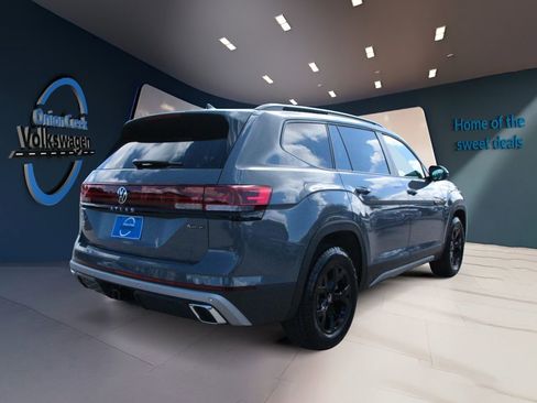 New 2025 Volkswagen Atlas Peak Edition SE AWD/4WD image 4