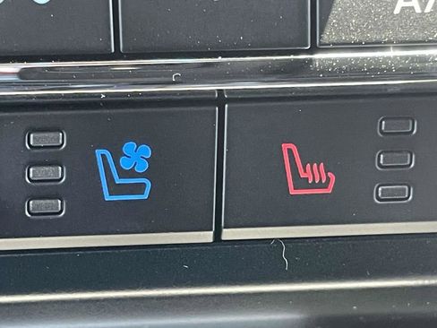 New 2025 Ford F150 Lariat image 18