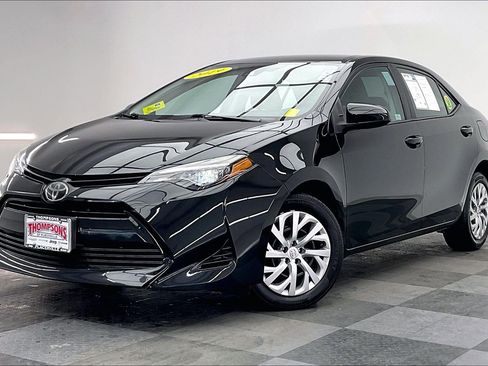 Used 2019 Toyota Corolla LE image 12
