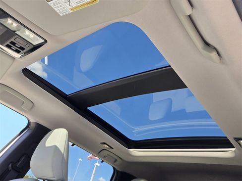 Used 2025 Mitsubishi Outlander SEL image 20