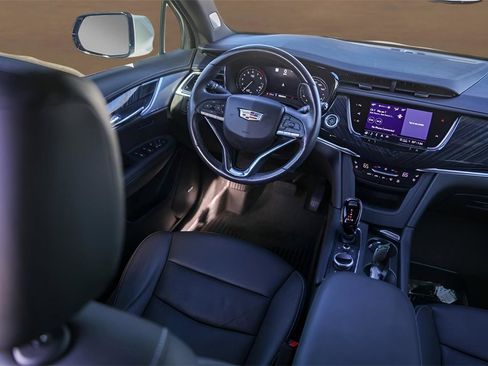 Certified 2024 Cadillac XT6 Premium Luxury w/ Technology Package image 23