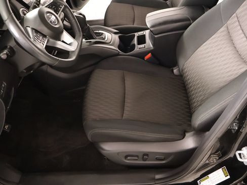 Used 2017 Nissan Rogue SV FWD image 11