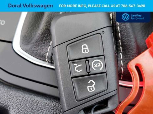 Certified 2023 Volkswagen Jetta SE w/ Panoramic Sunroof Package FWD image 33