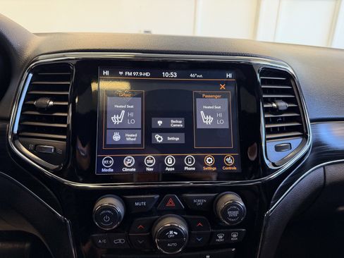 Used 2020 Jeep Grand Cherokee Limited image 26