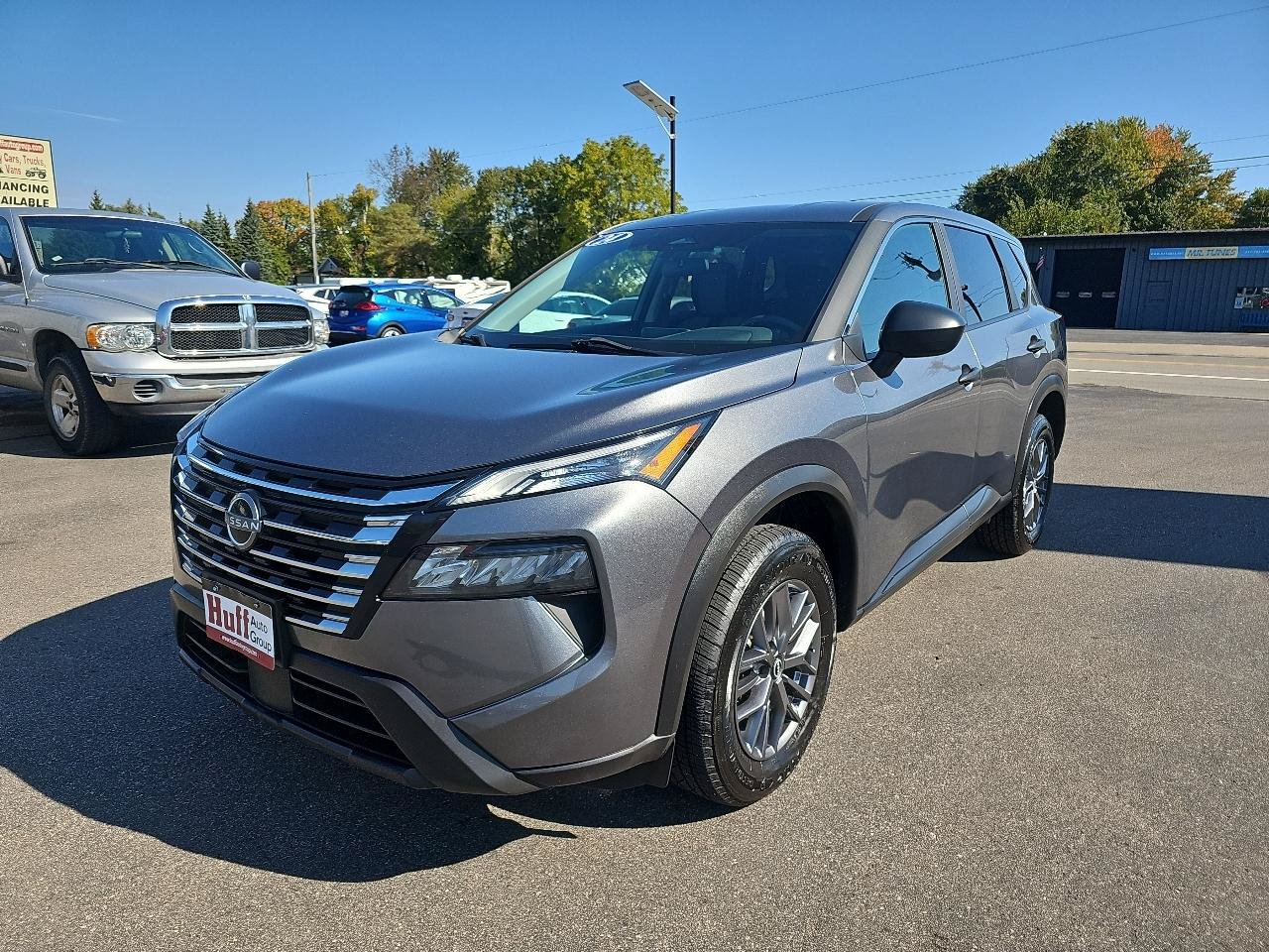 Used 2024 Nissan Rogue S AWD/4WD image 7