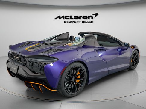 Used 2025 McLaren Artura Spider RWD image 7