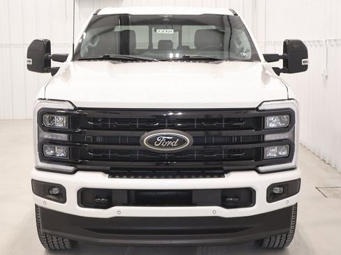 Used 2023 Ford F250 Lariat w/ Lariat Ultimate Package image 5