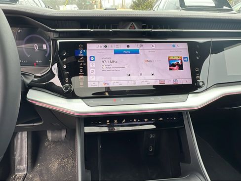 Used 2024 Jeep Wagoneer Launch Edition image 31