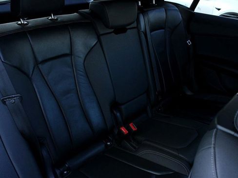 Used 2019 Audi Q8 Premium w/ Convenience Package image 21