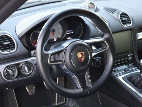 Used 2017 Porsche 718 Cayman S RWD image 23