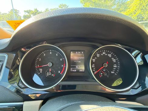 Used 2017 Volkswagen Jetta SEL FWD image 35