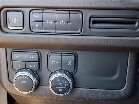 Certified 2023 GMC Yukon SLT AWD/4WD image 23