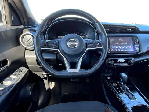 Used 2024 Nissan Kicks SR FWD image 6