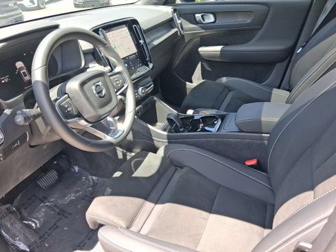 Used 2023 Volvo XC40 Recharge Plus AWD/4WD image 13