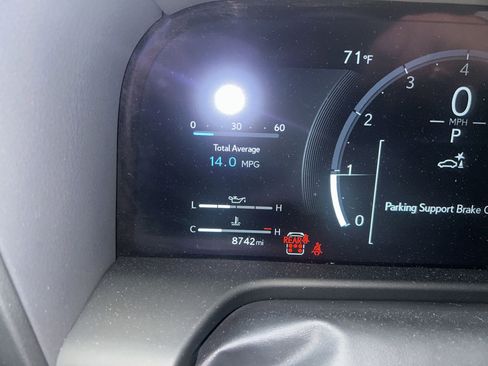 Used 2024 Lexus GX 550 image 2