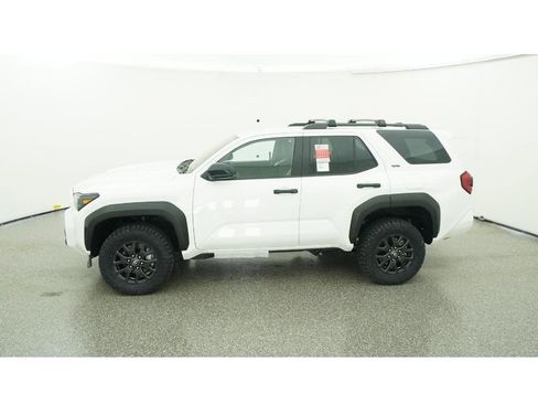 New 2025 Toyota 4Runner SR5 image 3