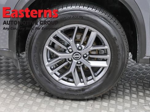 Used 2023 Nissan Rogue S AWD/4WD image 33