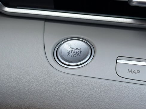 New 2026 Hyundai Elantra Limited FWD image 10