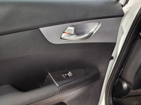 Used 2024 Kia Forte LXS w/ LXS Technology Package image 34