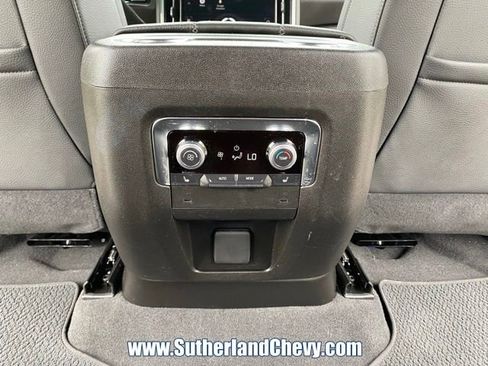 Used 2025 GMC Yukon XL Denali AWD/4WD image 50