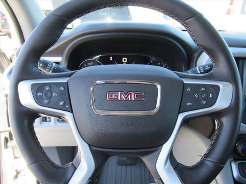 Used 2023 GMC Acadia SLT w/ Technology Package image 25